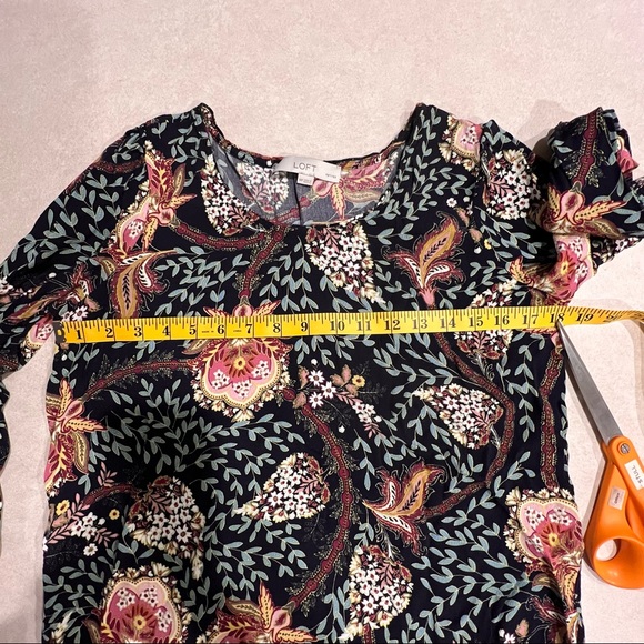 ⭐️ LOFT Long Sleeve Floral Nature Pattern Size: MP - Picture 10 of 10